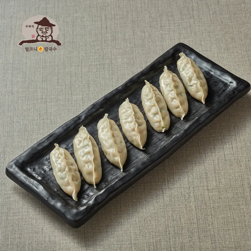 Best Handmade Noodle Soup in Bundang - Gujwari Eolkeuni Sonkalguksu Bundang Geumgok Direct Store