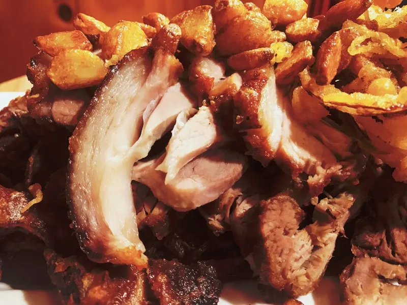 Mejor Spicy Pork Feet en Shinchon - 대현매운족발 본점