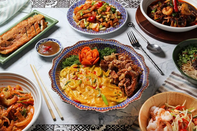 Best Pork Trotters in Hongdae - Salatai