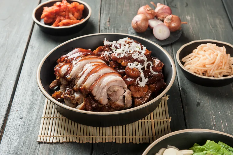 Best pork trotters in Seongsu - Wipungdang Seongsu Branch