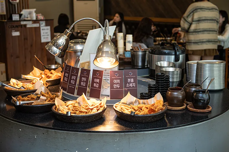 Mejor Street Food en  - 마뇨떡볶이
