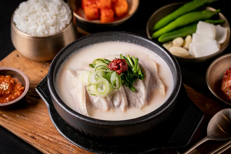 Mejor Pork Gukbap en Gwangalli - 수변최고돼지국밥 민락본점