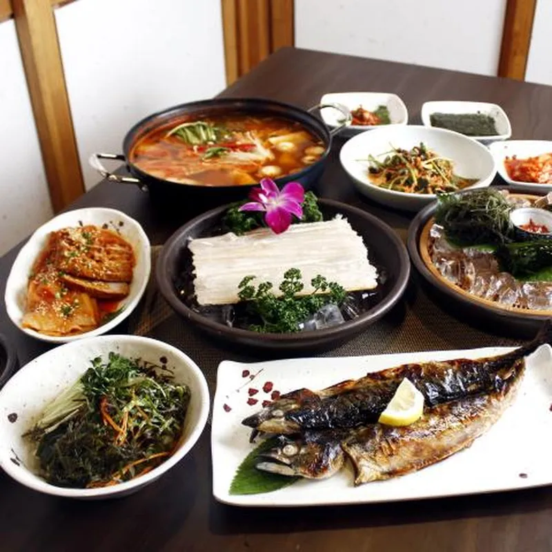 Best Boiled Pork Wrap in Euljiro - Haecho Island Hyundai City Outlet Dongdaemun Branch