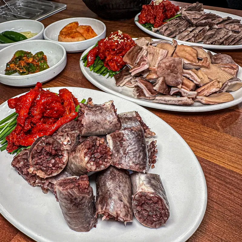 Mejor Korean Blood Sausage Soup en Euljiro - 명품을지순대국