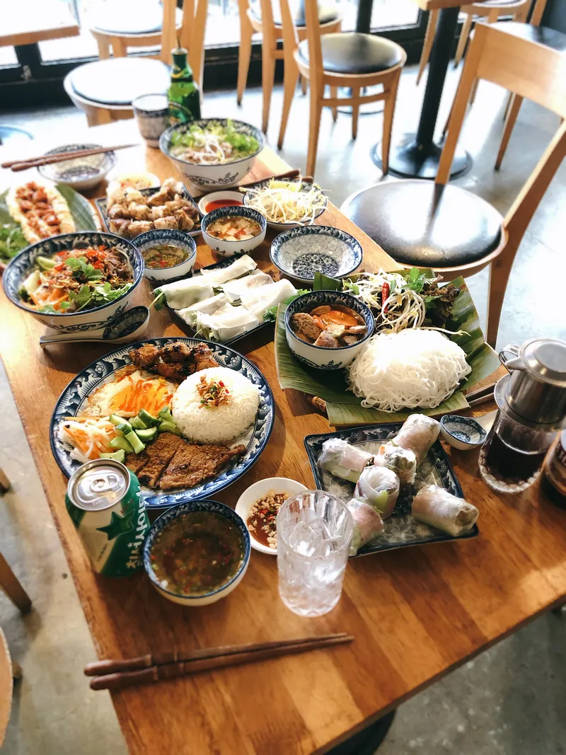 Best Vietnamese-style fried chicken in Itaewon - Peulleoseu84 Itaewon Branch