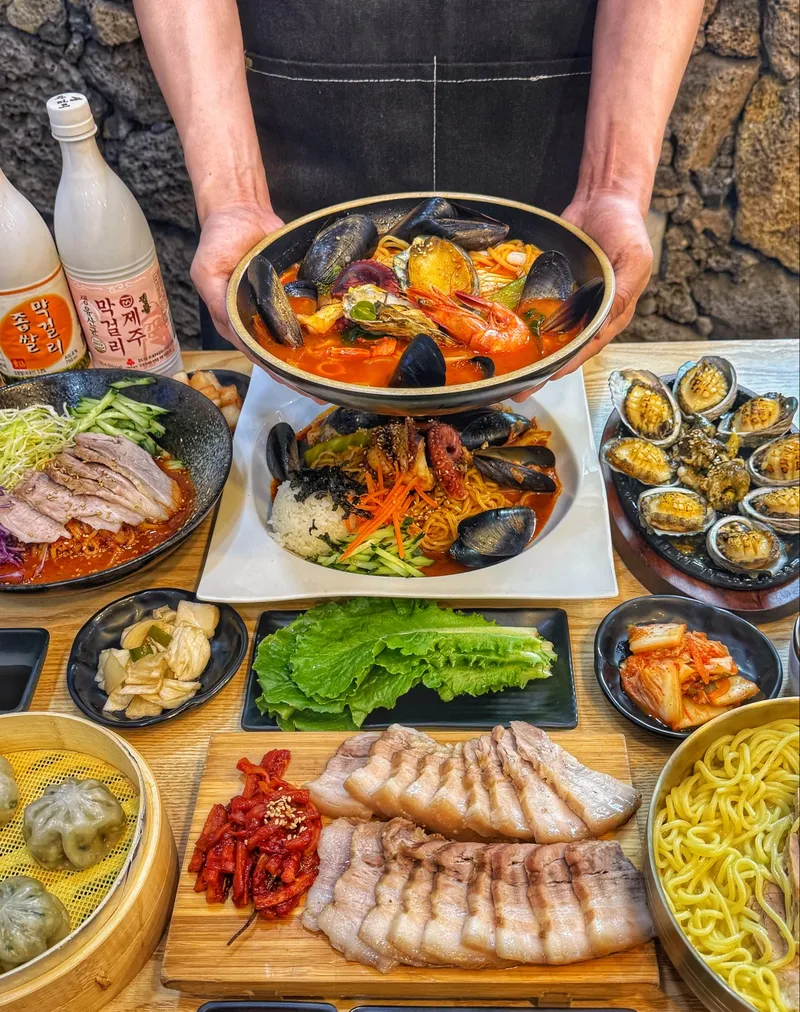 Mejor Spicy Noodle en Seogwipo - 영실국수 서귀포중문본점