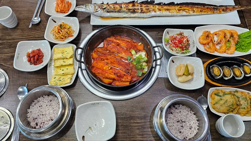 Mejor Mixed Rice Bowl en Seogwipo - 제주산방산나들목