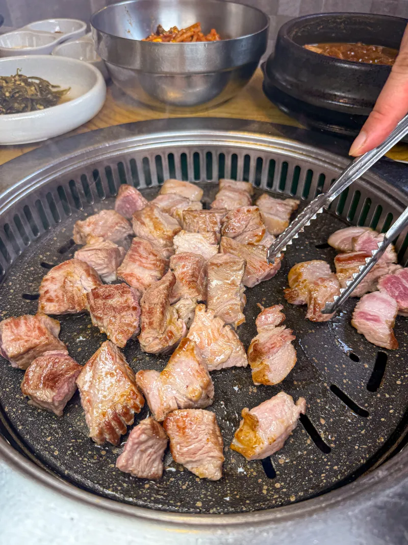 Mejor Grilled Pork Belly en Dongtan - 맛찬들왕소금구이 동탄점