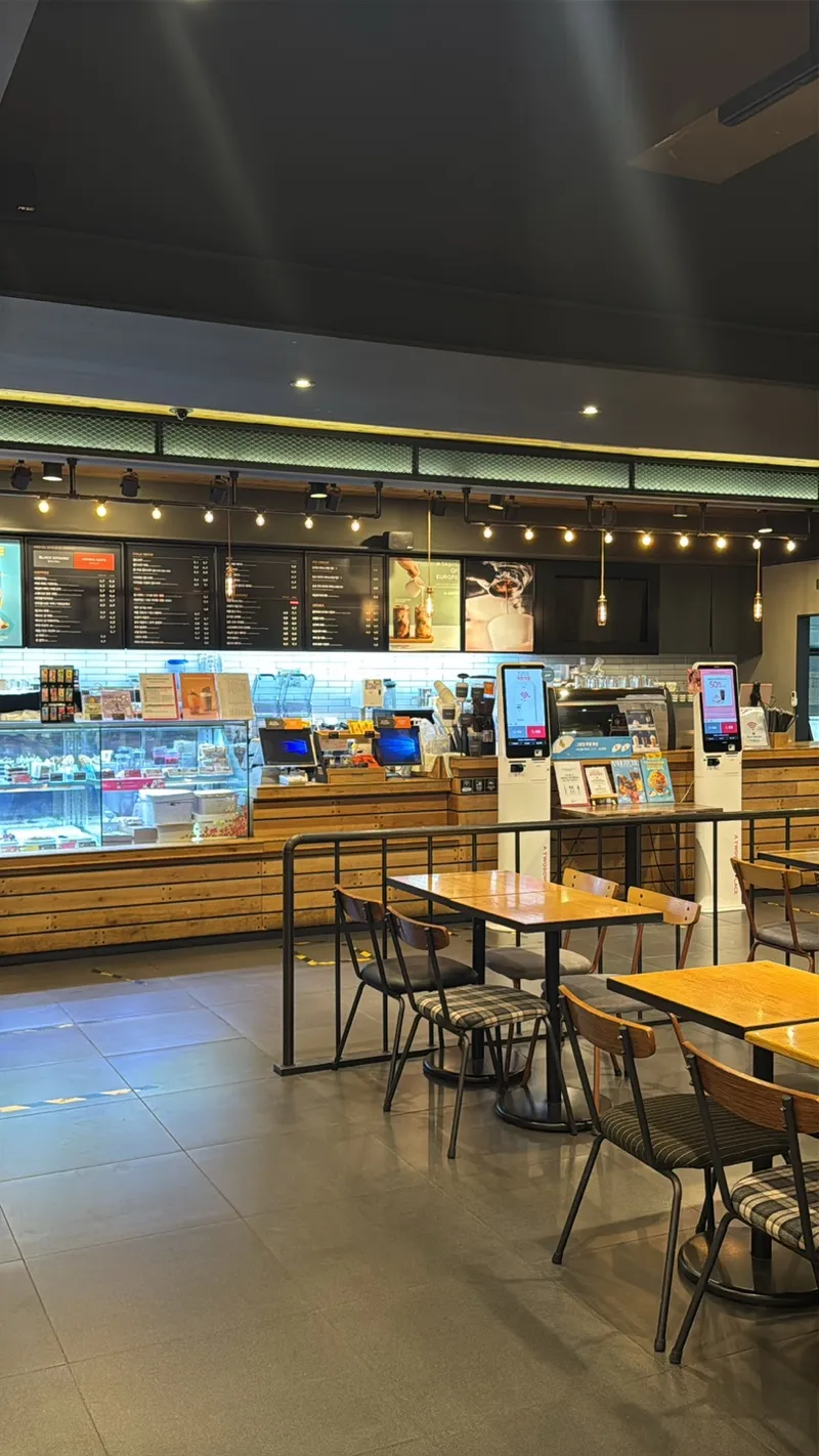 Mejor cafe en Hapjeong - 투썸플레이스 합정역점