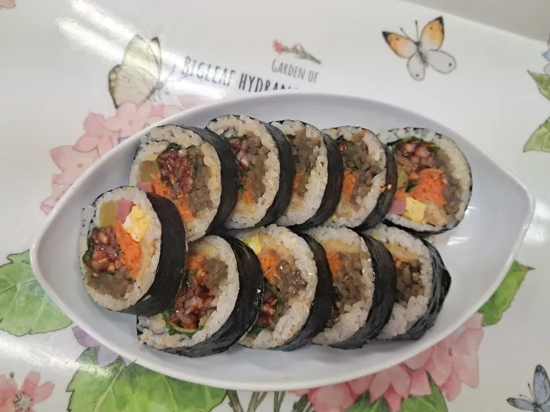Best Korean street food in Giheung - Beuraendeu Gimbap