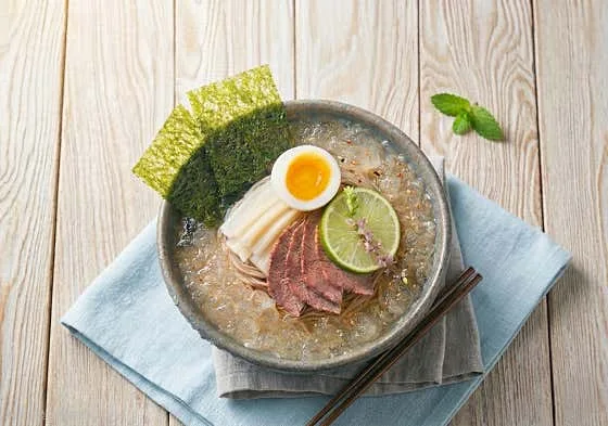 Best Seolleongtang in  - Cheongdam Myunghwaok Specialty Beef Bone Soup