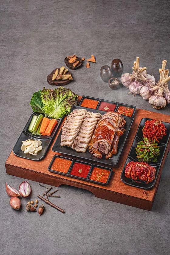 Best Pork Trotters in  - Gwi Han Jokbal Seolleung Branch