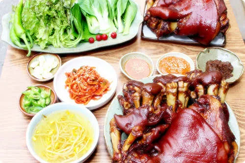 Best pig's trotters in Gangnam - Jokbal Mania