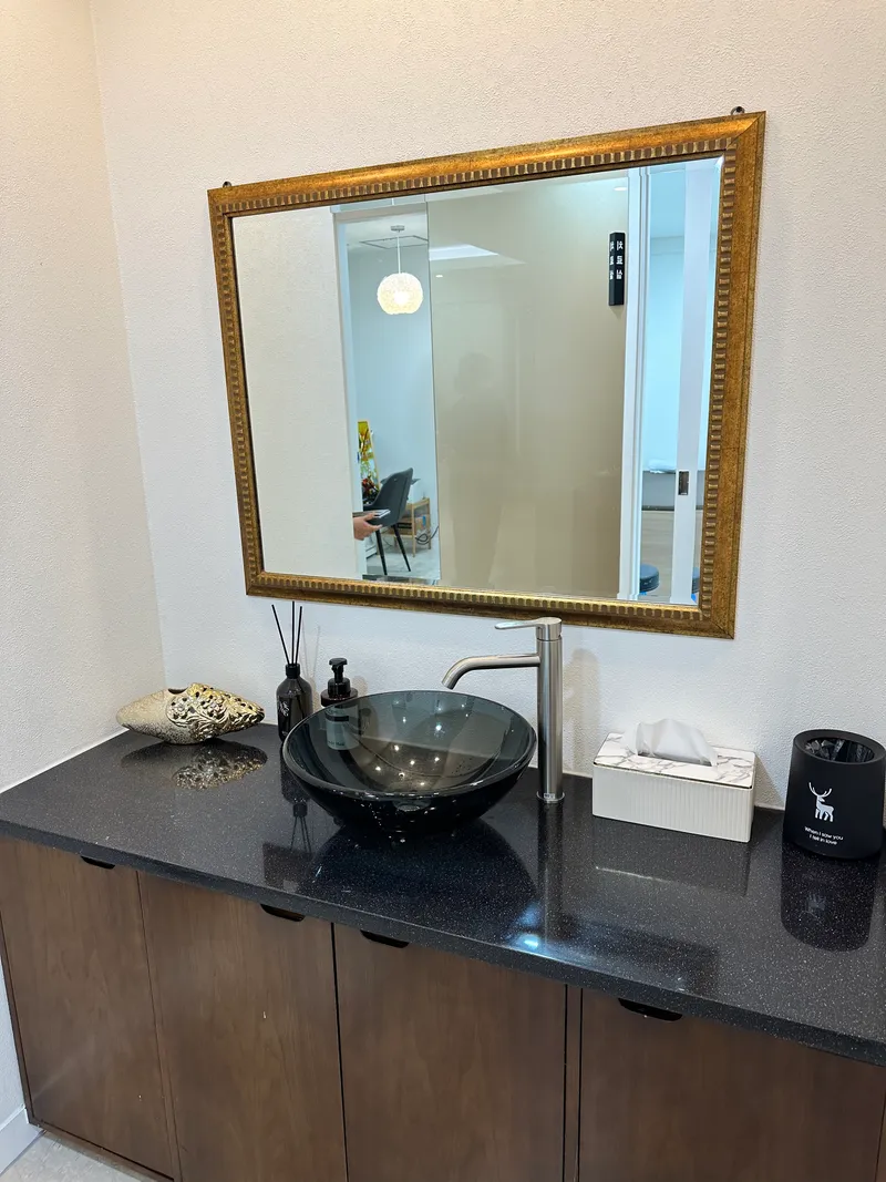 Apgujeong Dangbom Korean Medicine Clinic