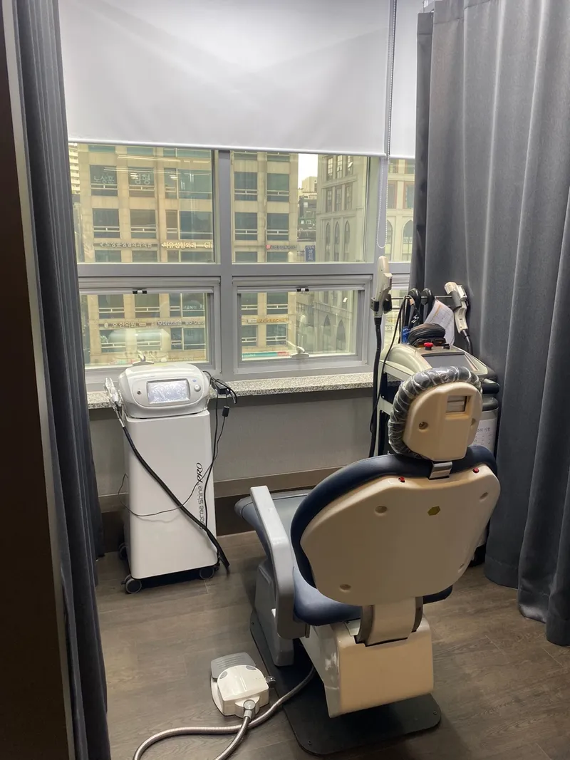 Chris Plastic Surgery Clinic