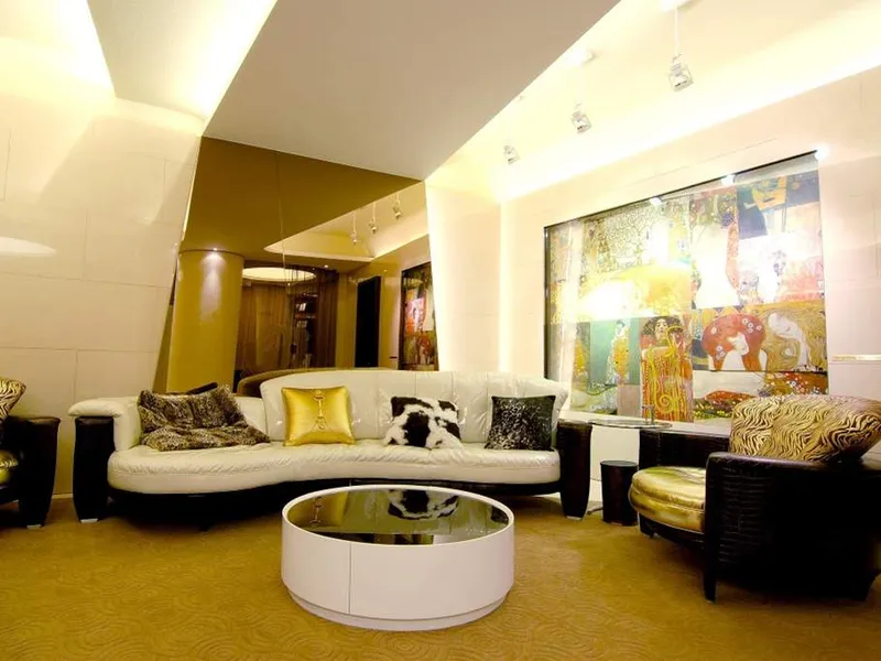 Young & Young Plastic Surgery Clinic