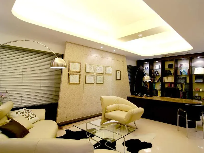 Young & Young Plastic Surgery Clinic