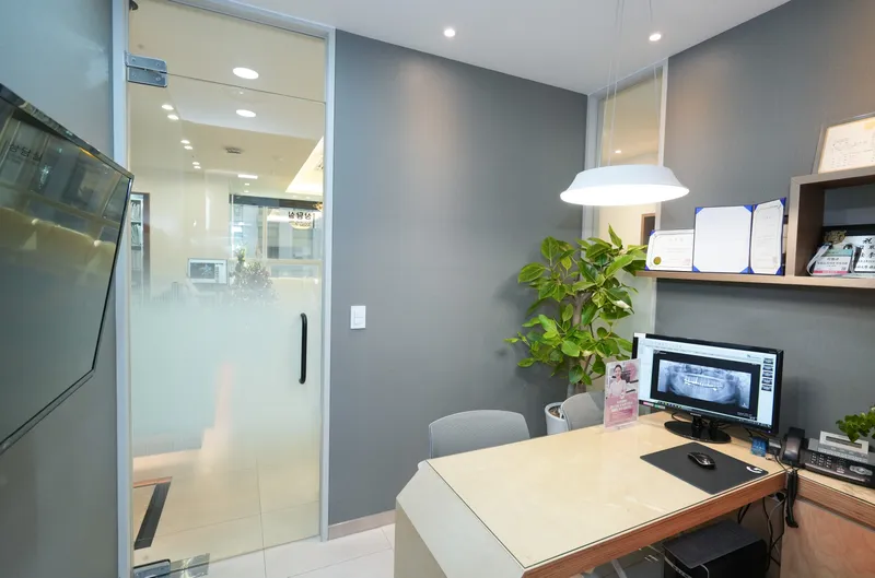 Lee Cheol-gyu Yonsei Dental Clinic