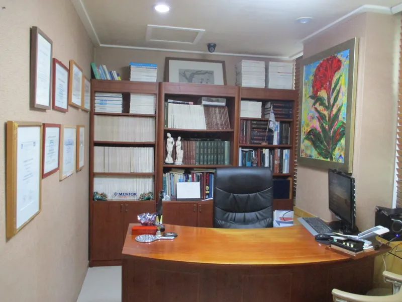 Apgujeong Pilseong Plastic Surgery Clinic