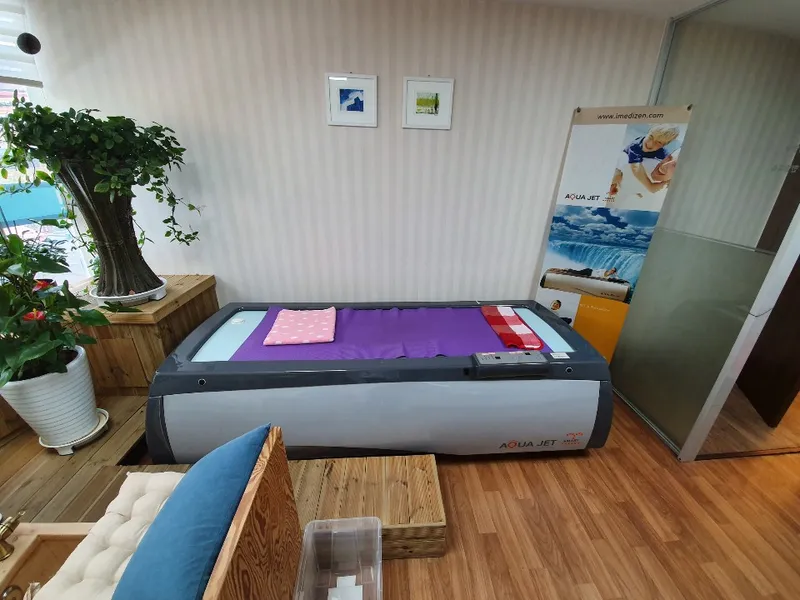 Chamsarang Gyeonghui Korean Medicine Clinic