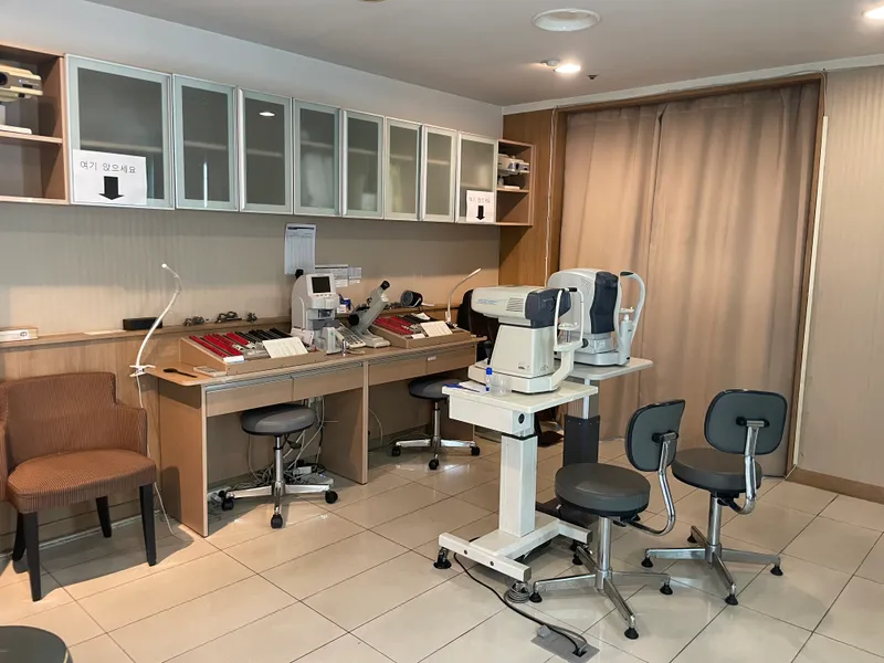Plus St. Mary's Eye Clinic