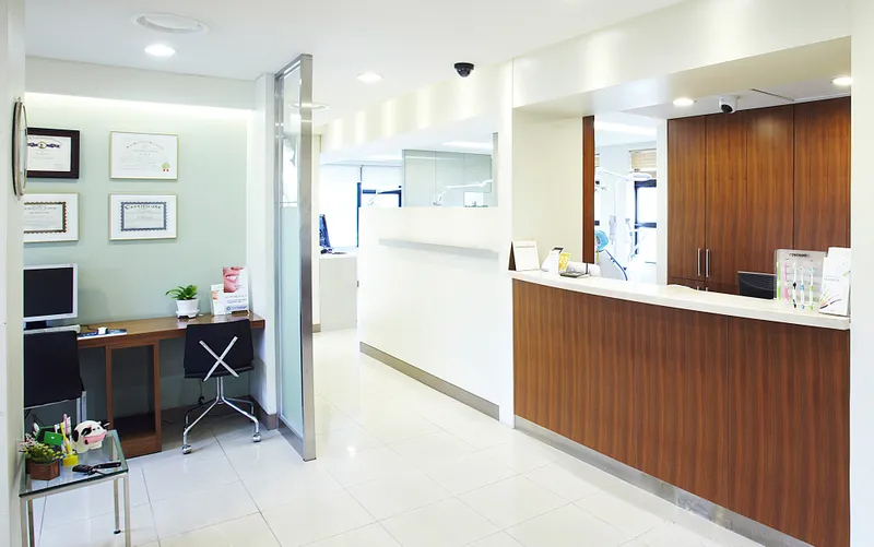 Lee Ji Dental Clinic