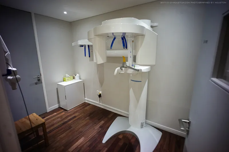 W White Dental Clinic