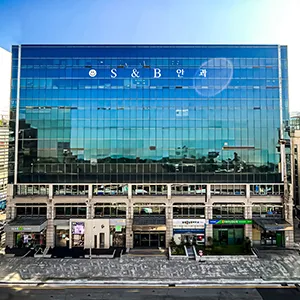 Apgujeong ESNB Eye Clinic