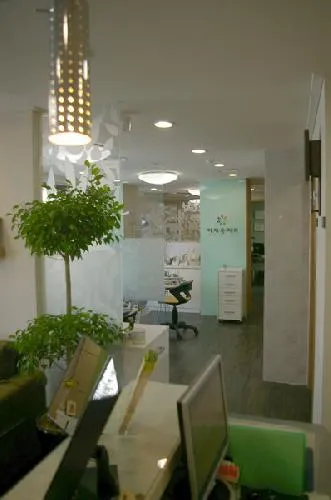 Lee Jae Yong Dental Clinic