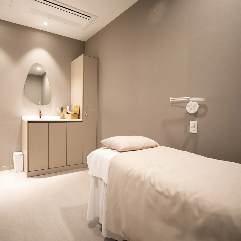 Doctor Ever's Clinic Hongdae Station