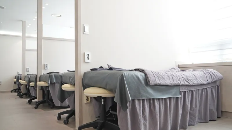 Apgujeong Oracle Dermatology Clinic