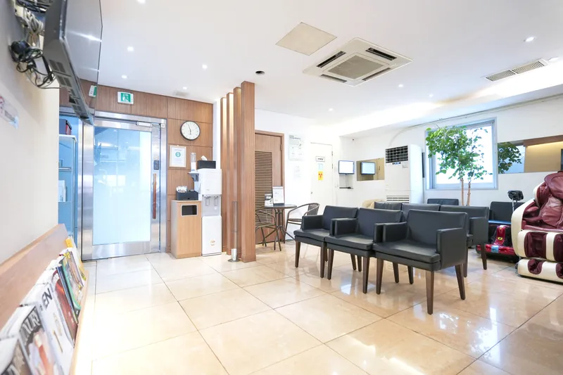 YU&AI Adens Dental Clinic