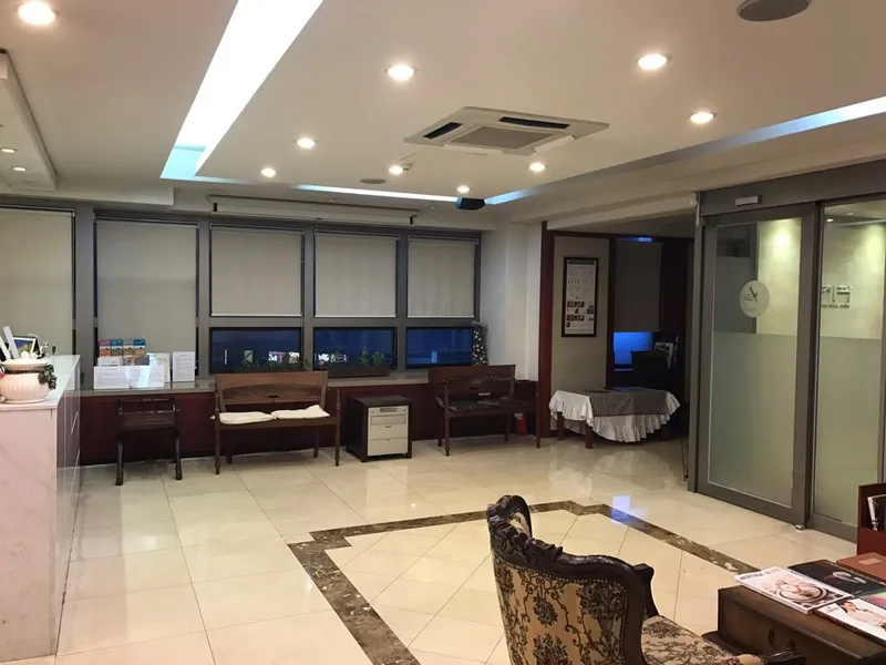 Apgujeong Yeonchi Dental Clinic