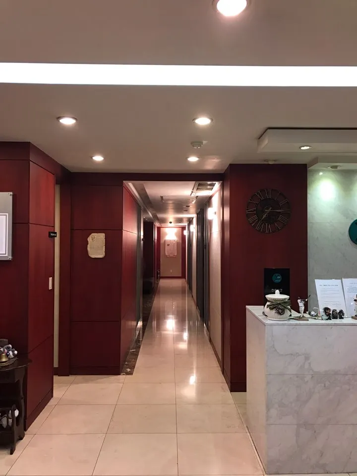 Apgujeong Yeonchi Dental Clinic