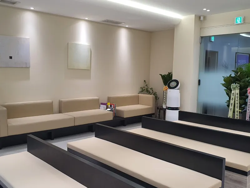 Renewal Dermatology Clinic Dongdaemun Branch