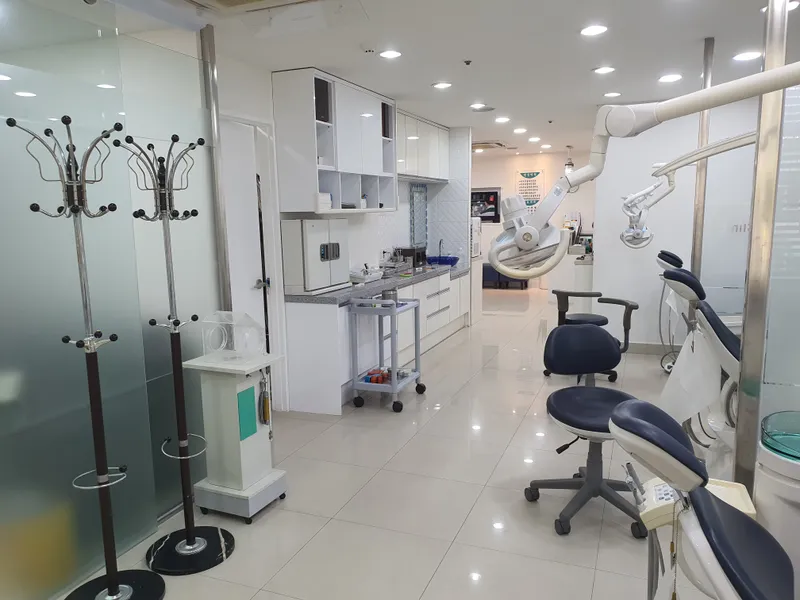 Jung Kyung Cheon Dental Clinic