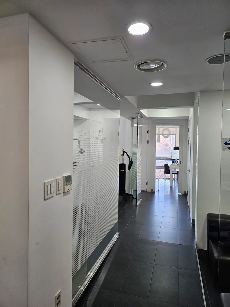 WKColumbia Dental Clinic