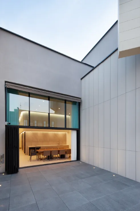 Imi Seok Theme Dermatology Clinic Shinchon