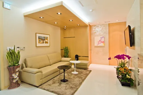 Nature Dermatology Clinic