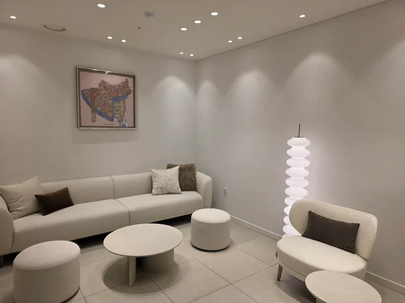 Lien Zhang Clinic Myeongdong