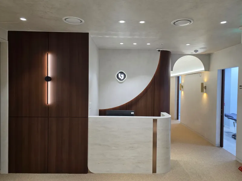 Lien Zhang Clinic Myeongdong
