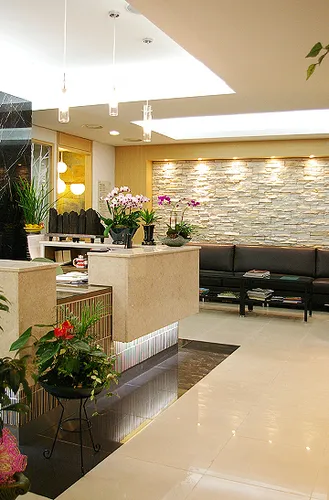 Apgujeong Well Clinic