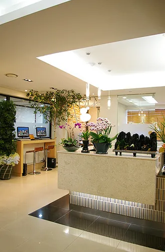Apgujeong Well Clinic