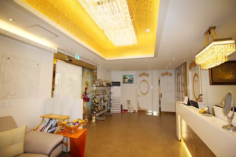 Seven Days Plastic Surgery Clinic
