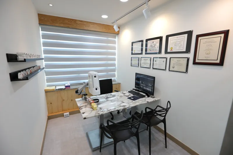 Apgujeong Baro Michi'gwa Clinic