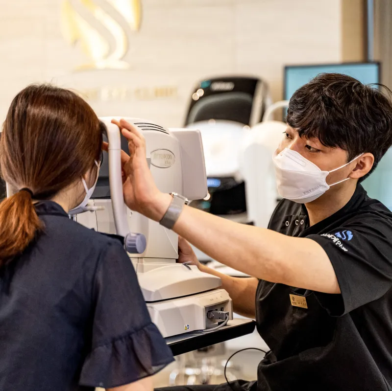 Gangnam Shinsegye Eye Clinic