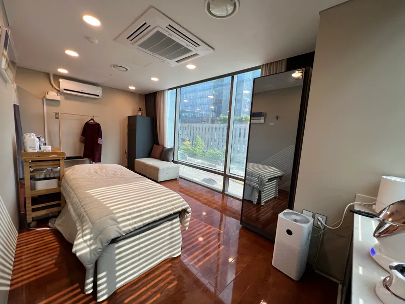 Cheongdam Joonneck Spine and Dermatology Clinic