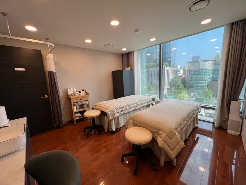 Cheongdam Joonneck Spine and Dermatology Clinic