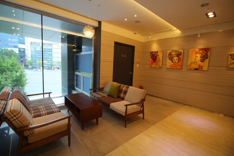 Daegyeong Imaging Clinic Apple Branch