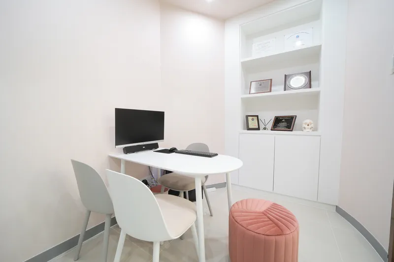 Jung Seok Plastic Surgery Clinic